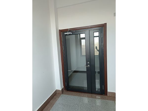 玻璃防火門(mén)